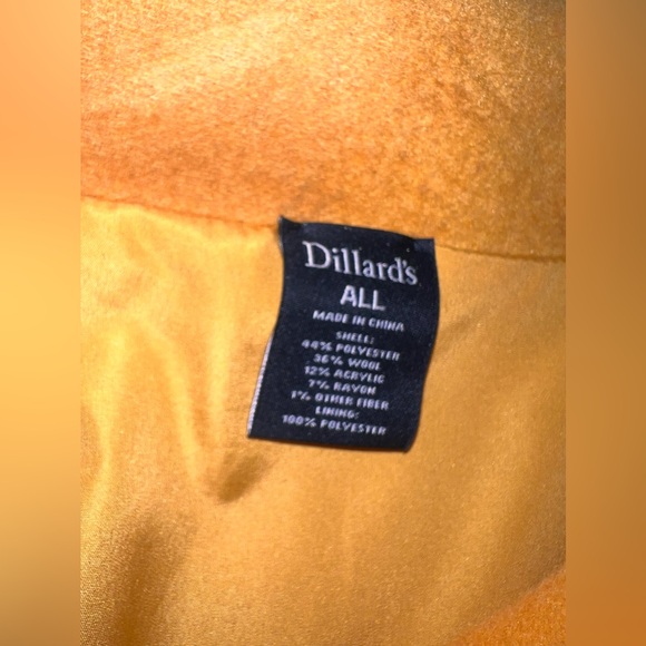 Button-up shawl - Picture 2 of 2